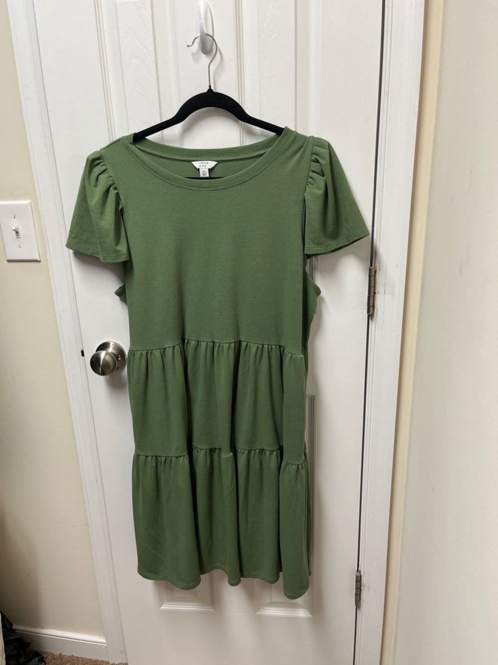 crown & ivy Olive Green Tiered Short Sleeve Dress
